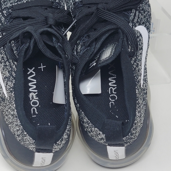 Nike Air VaporMax Flyknit 3 Womens Size 7 Athletic Shoes Sneakers AJ6910-001 - Picture 9 of 10